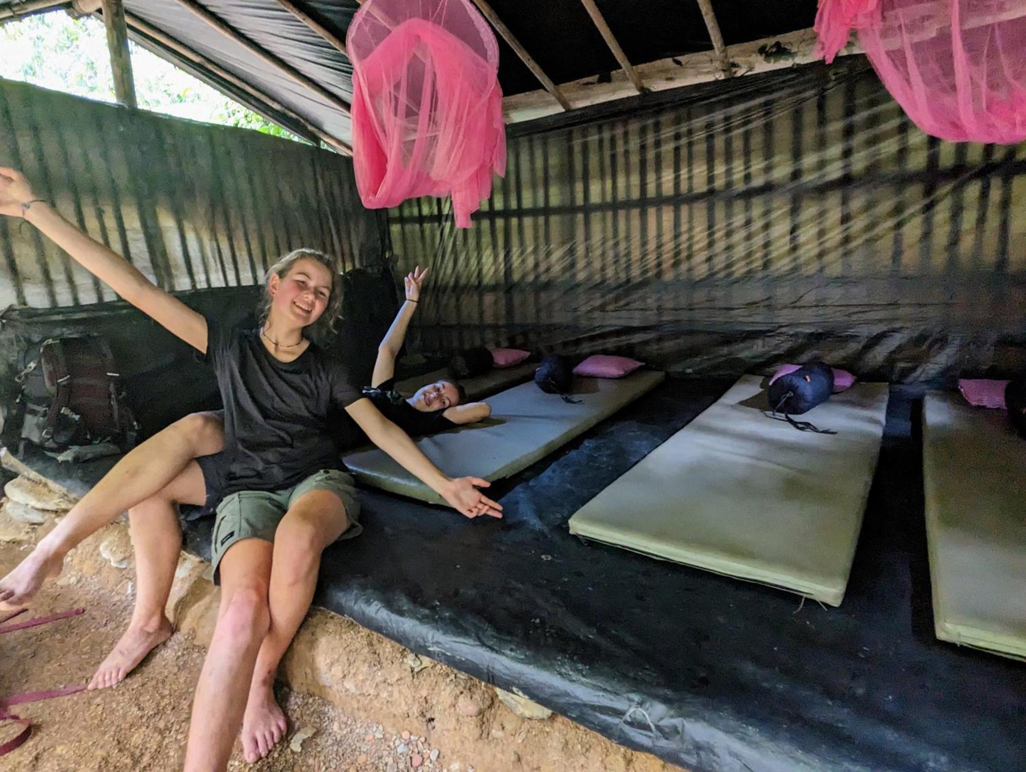 Thejungleguide - Lodges & Treks Bukit Lawang Exterior foto